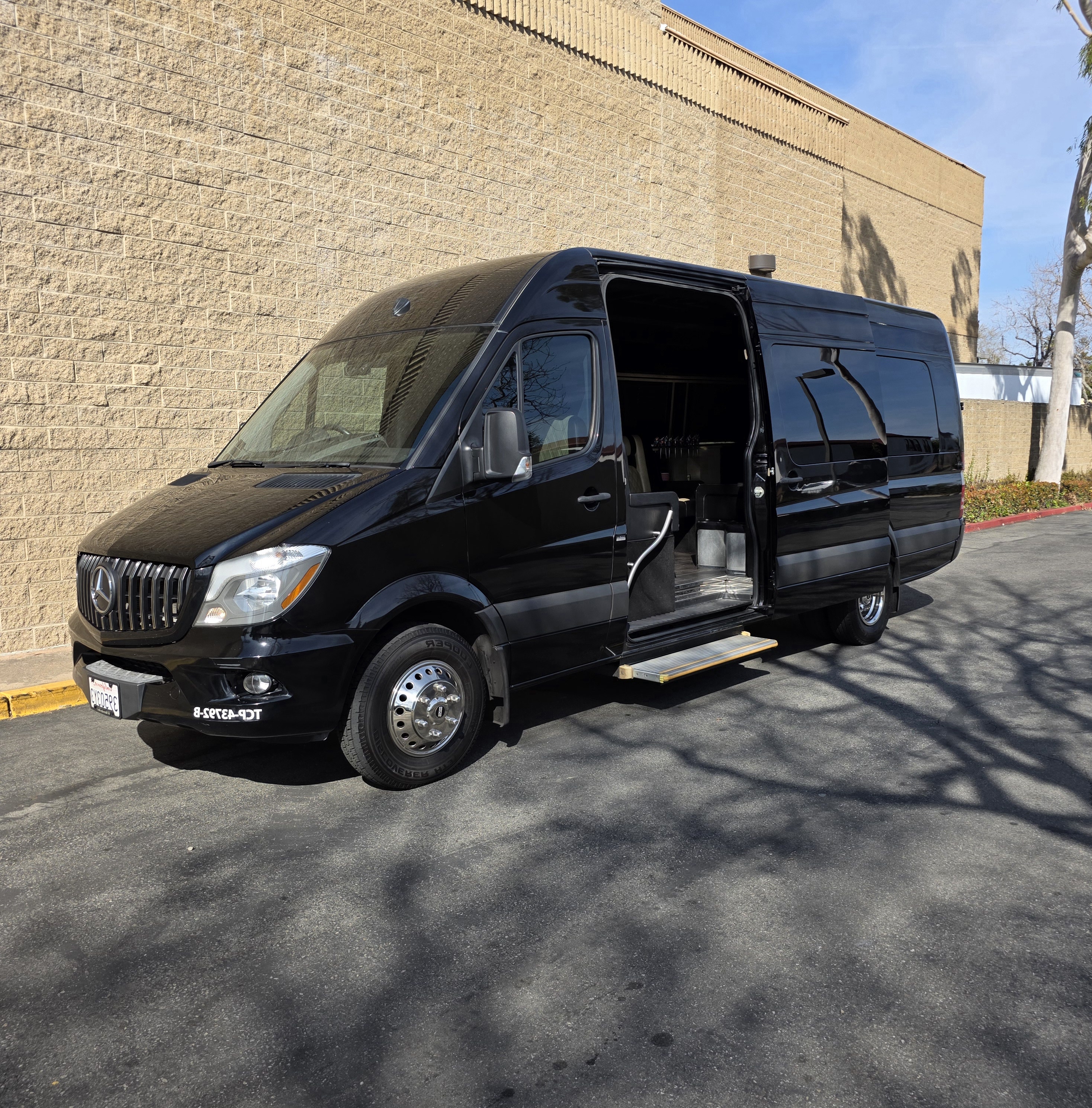 Mercedes Sprinter Limousine Black