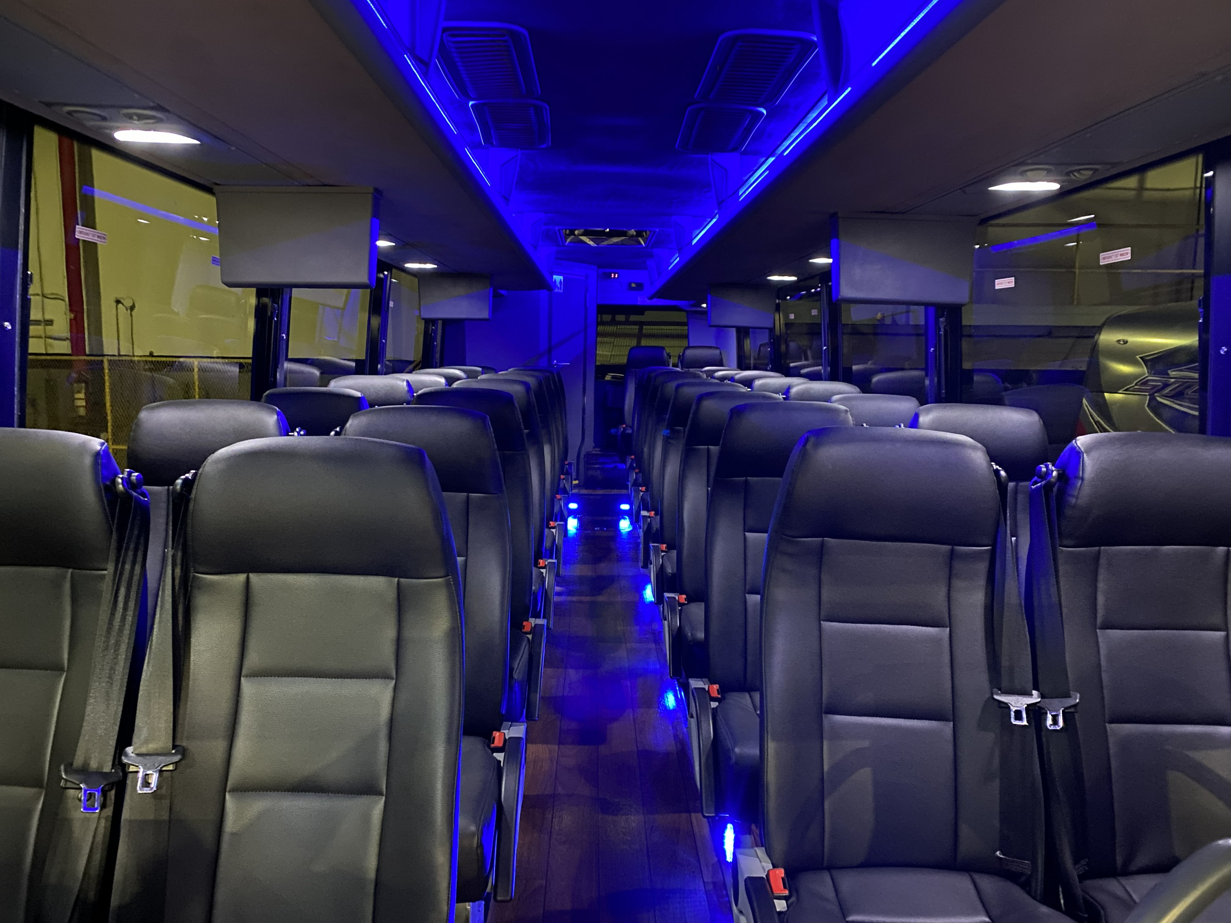 34  Passenger Mini Coach 